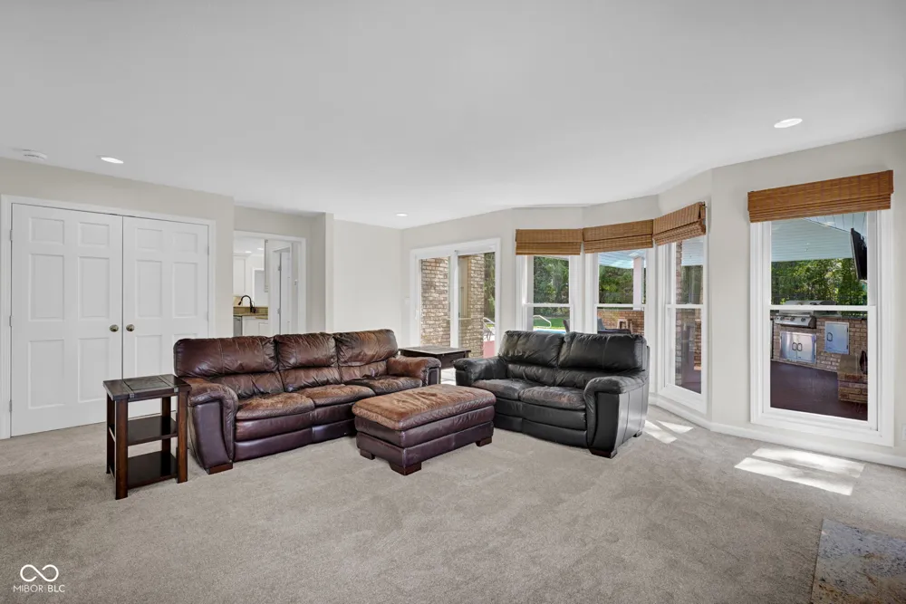 5183 Northwood Drive Columbus, IN 47201