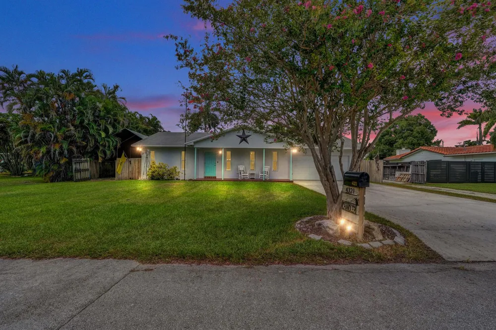 4321 SW 73RD TERRACE Davie, FL 33314