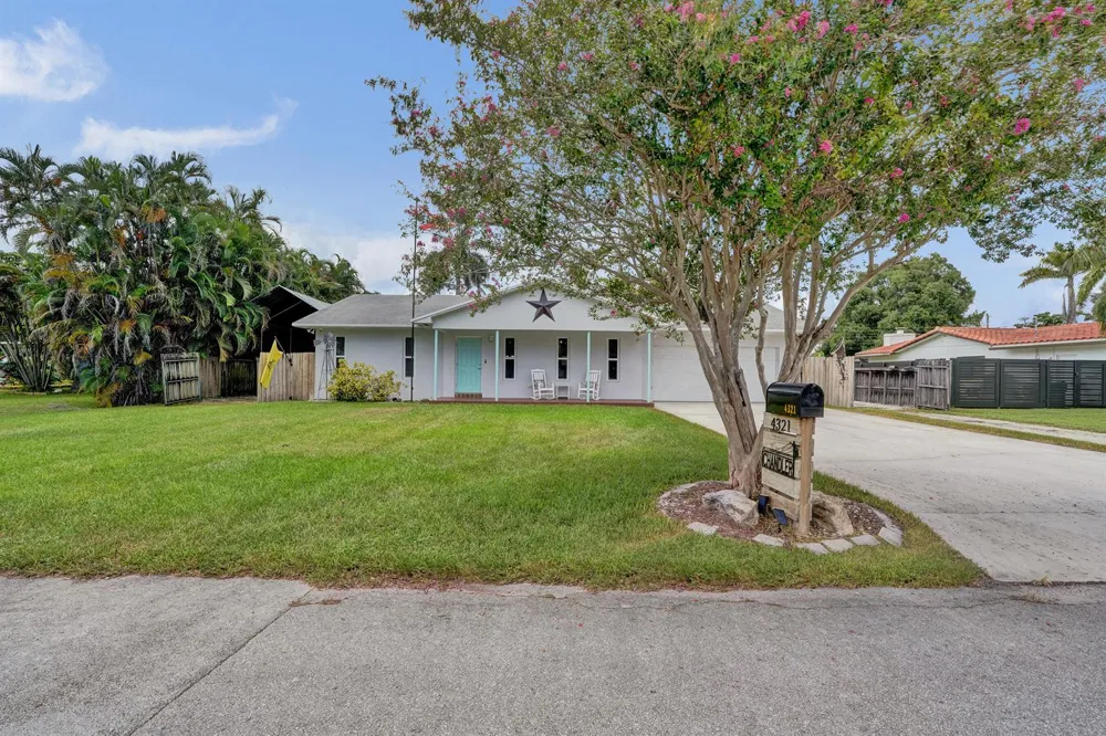 4321 SW 73RD TERRACE Davie, FL 33314