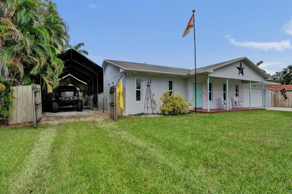 4321 SW 73RD TERRACE Davie, FL 33314