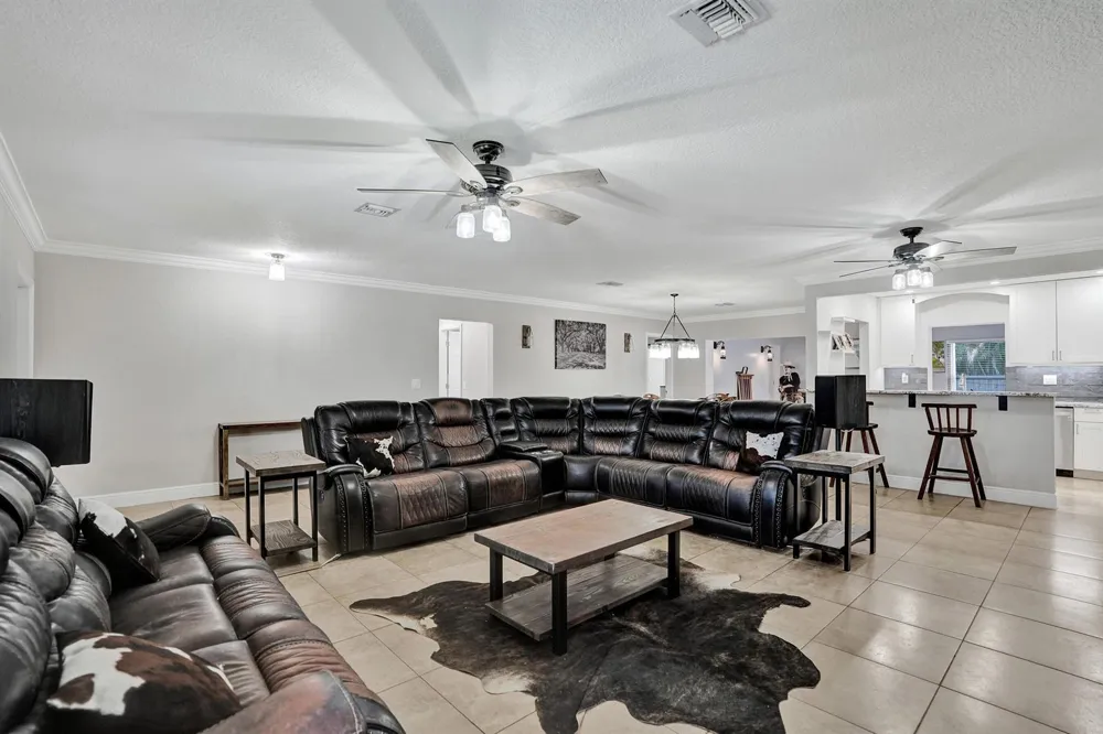 4321 SW 73RD TERRACE Davie, FL 33314