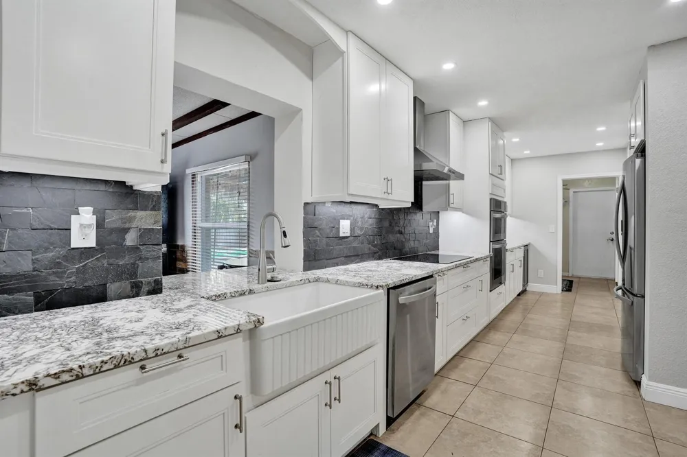 4321 SW 73RD TERRACE Davie, FL 33314
