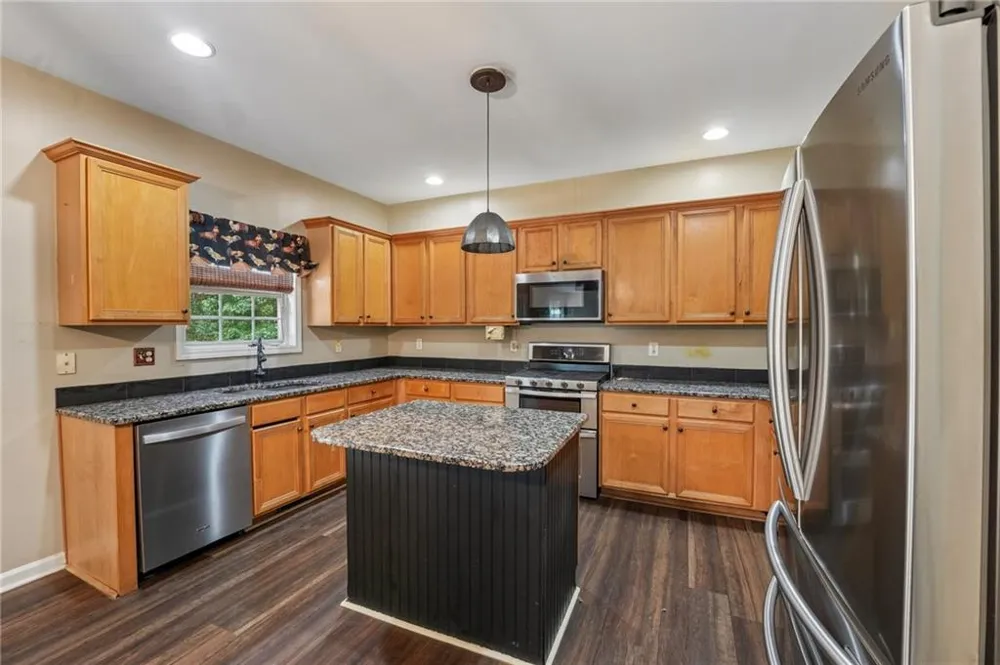 313 Windsong Way Woodstock, GA 30188
