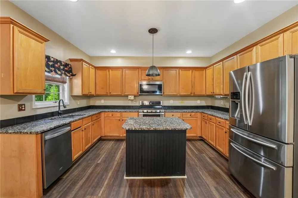 313 Windsong Way Woodstock, GA 30188