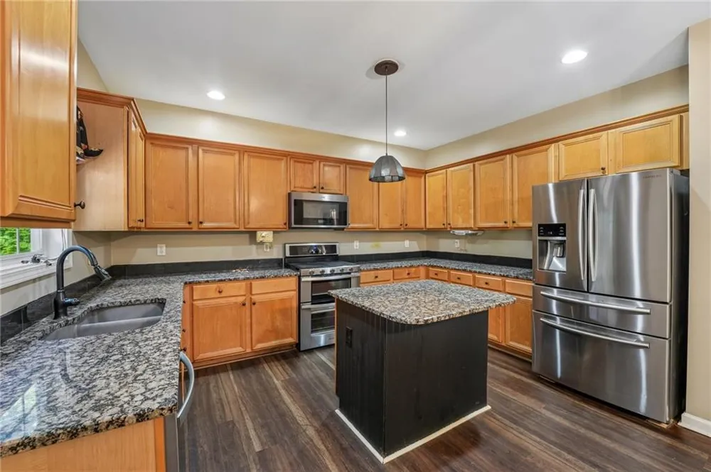 313 Windsong Way Woodstock, GA 30188