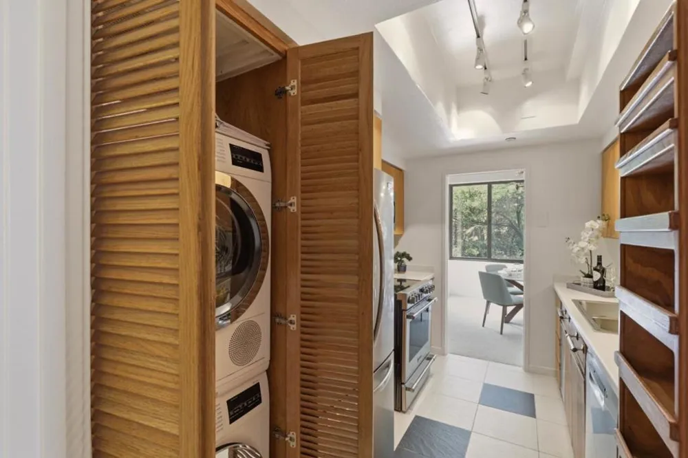 101 Lombard Street #201E San Francisco, CA 94111