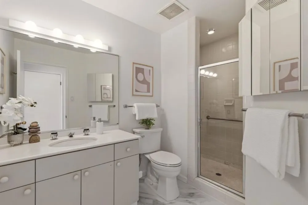101 Lombard Street #201E San Francisco, CA 94111
