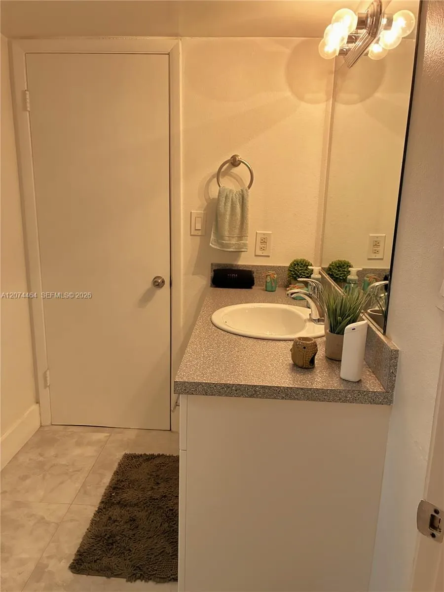15591 SW 105th Ter #518 Miami, FL 33196