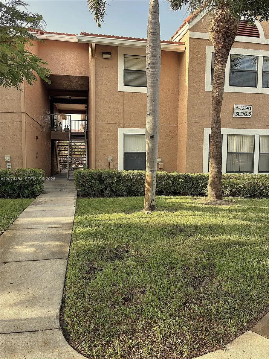 15591 SW 105th Ter #518 Miami, FL 33196