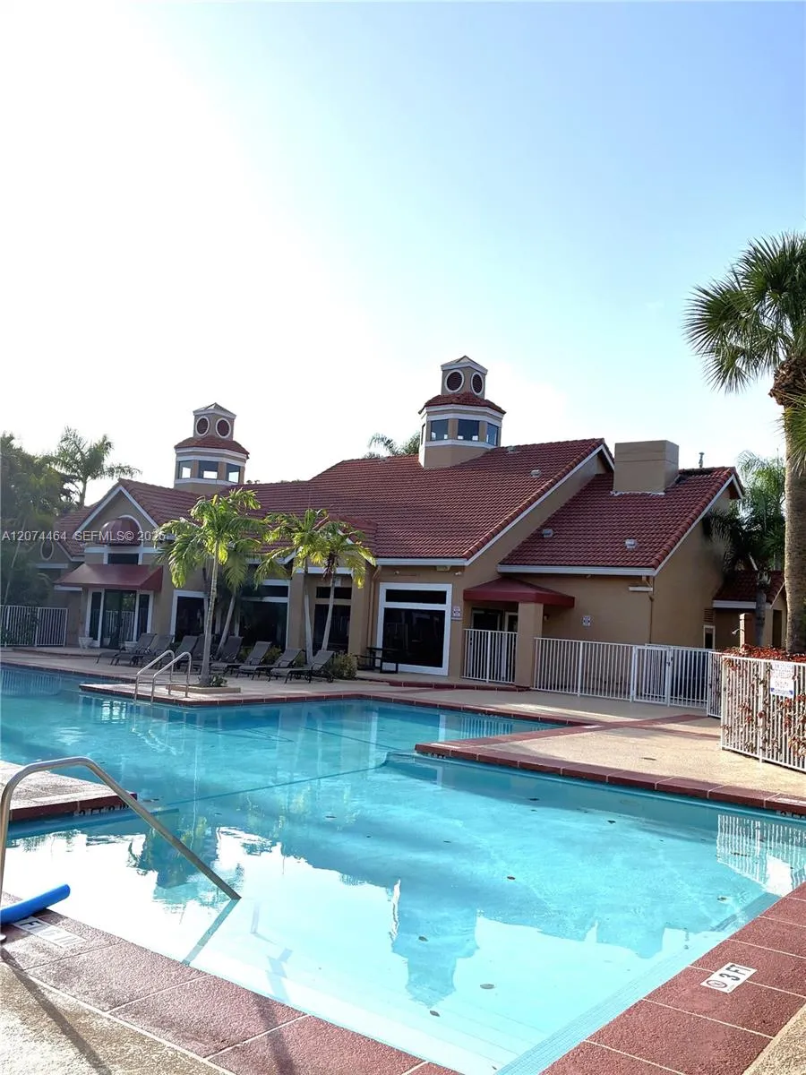 15591 SW 105th Ter #518 Miami, FL 33196