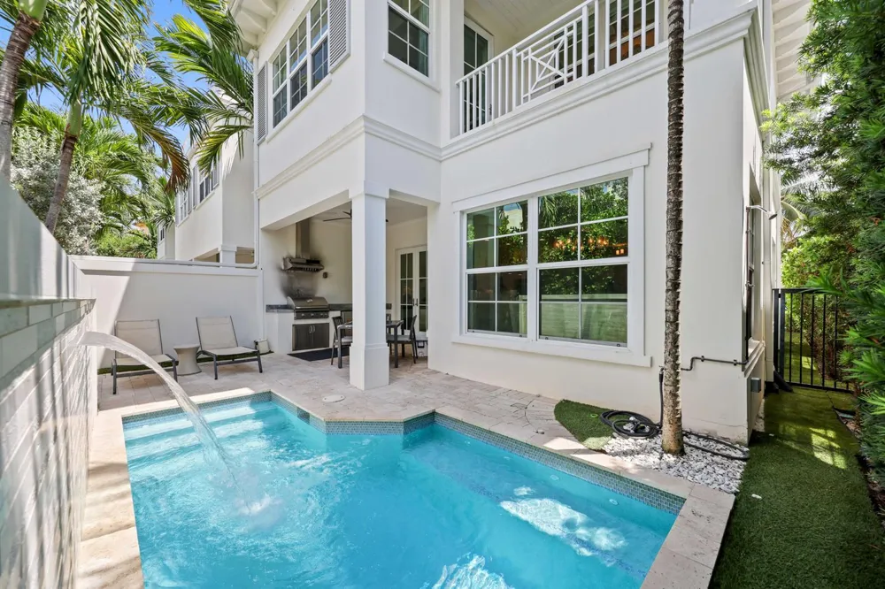 957 Sweetwater Lane Boca Raton, FL 33431