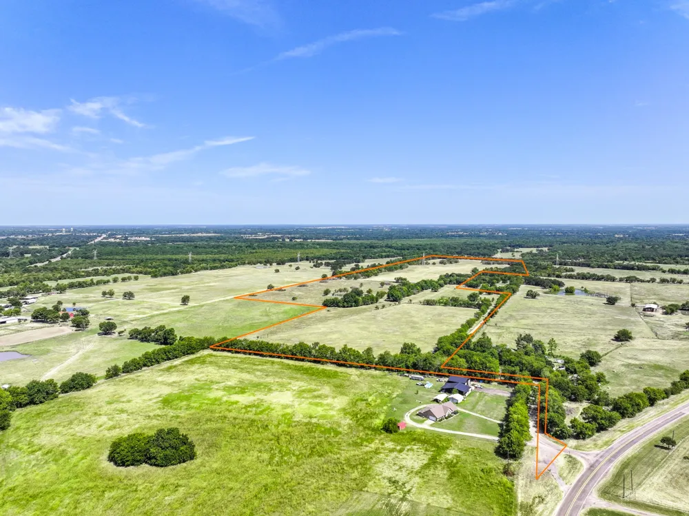 229 County Road 4733 Cumby, TX 75433