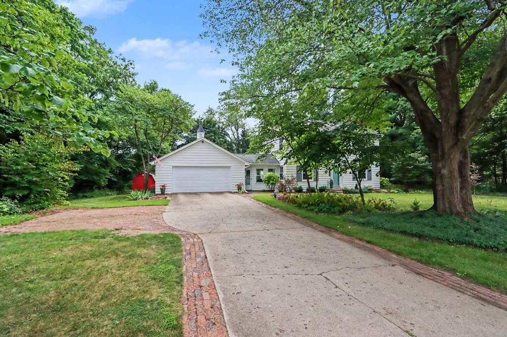 8300 E D AVENUE Richland, MI 49083