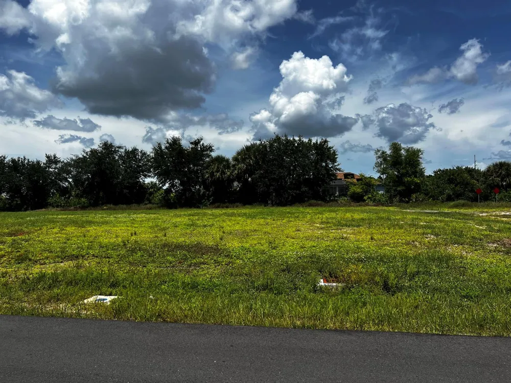 1011 NE 23RD STREET Cape Coral, FL 33909