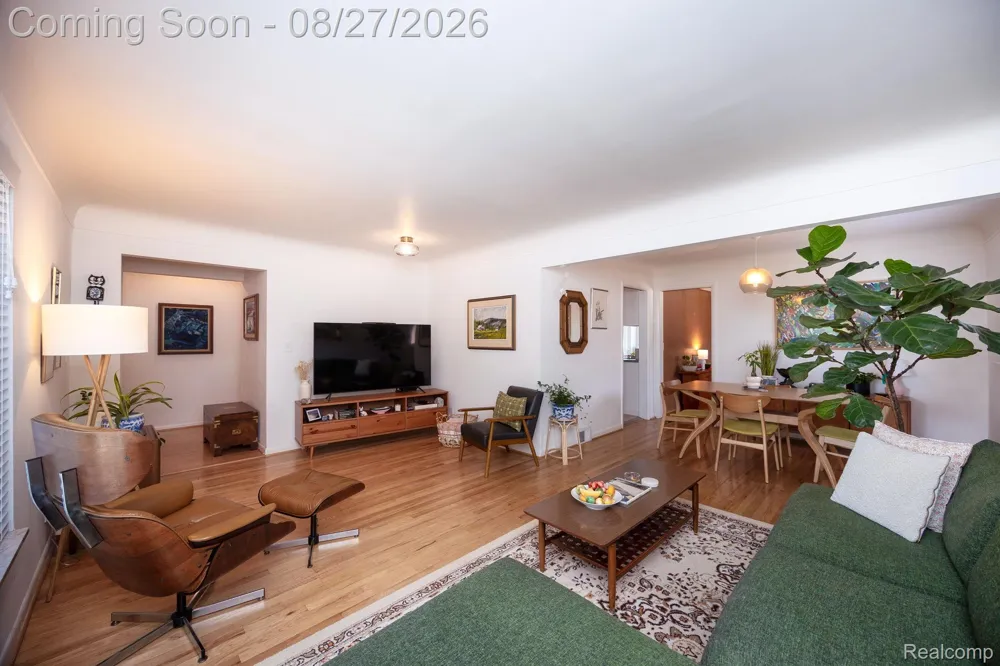 15210 Oakwood Drive Oak Park City, MI 48237