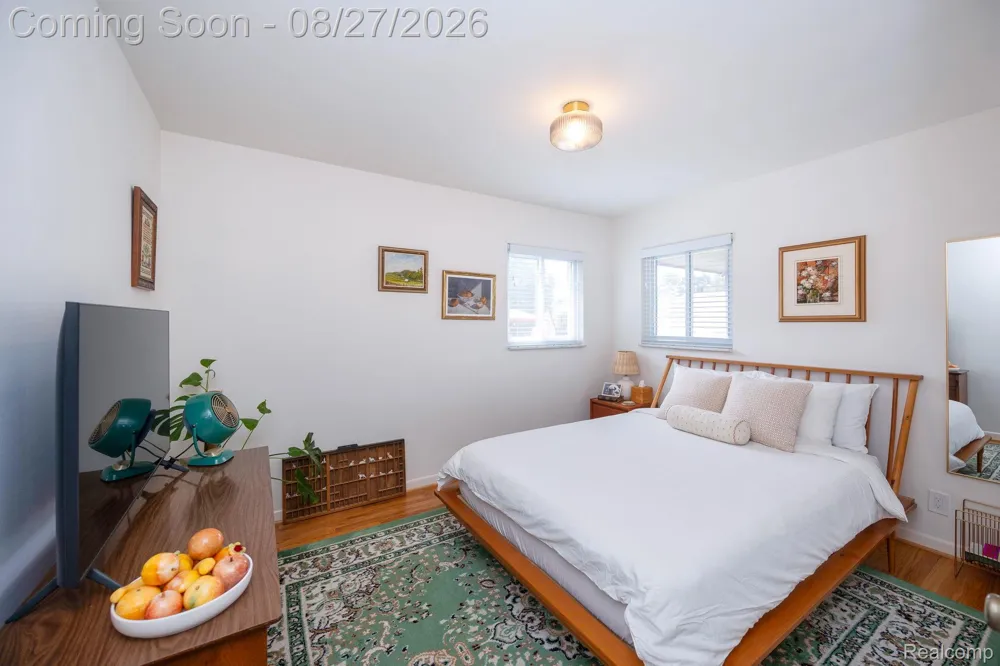 15210 Oakwood Drive Oak Park City, MI 48237