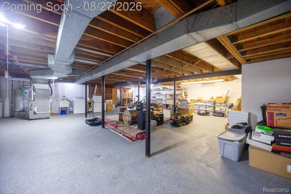 15210 Oakwood Drive Oak Park City, MI 48237