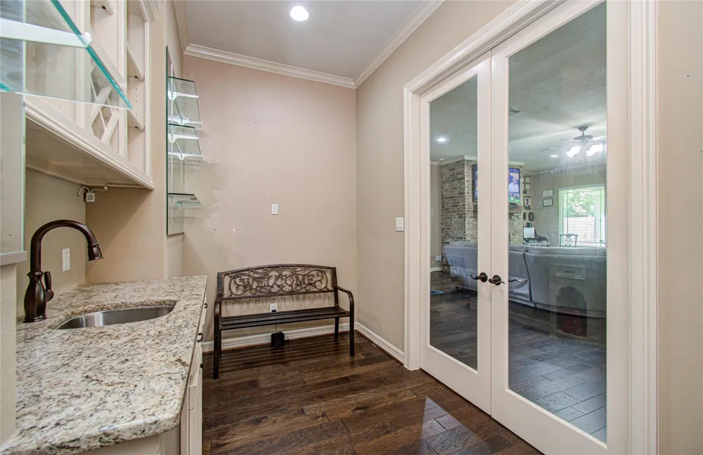 314 Martin Luther King Street S Ames, TX 77575