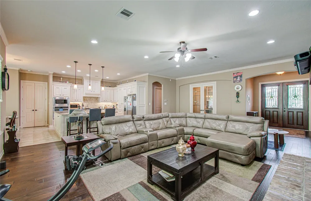 314 Martin Luther King Street S Ames, TX 77575