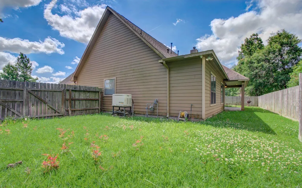 314 Martin Luther King Street S Ames, TX 77575