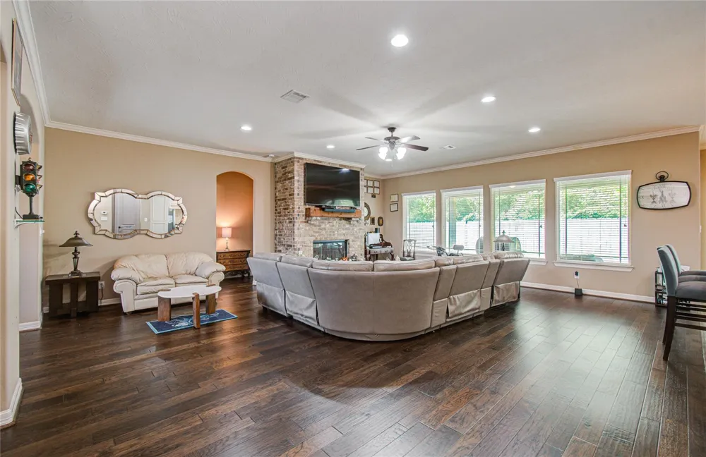 314 Martin Luther King Street S Ames, TX 77575