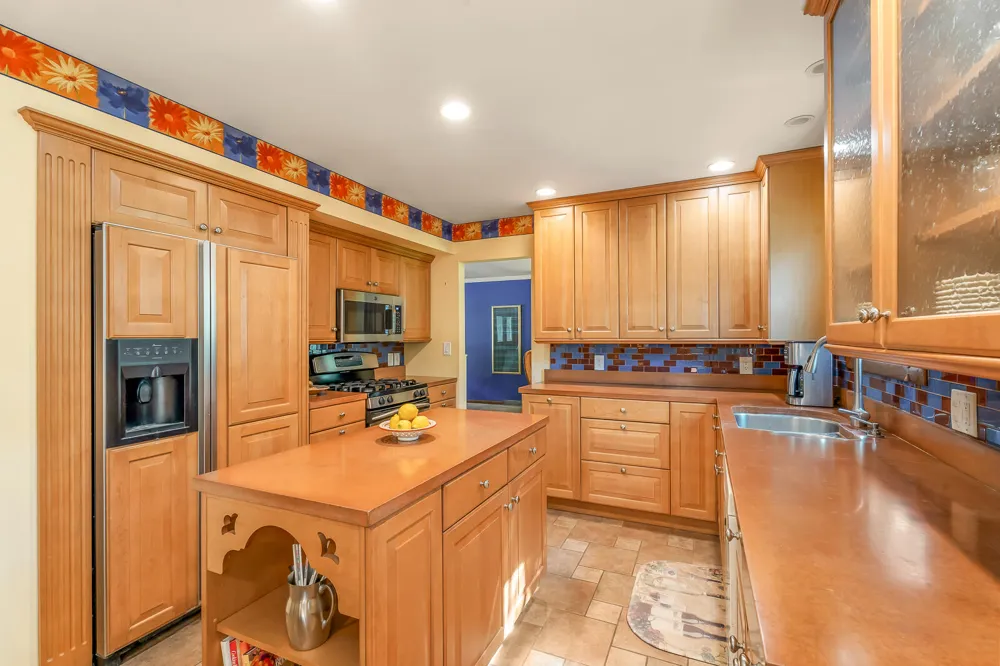 203 Mayfield Avenue Valparaiso, IN 46383