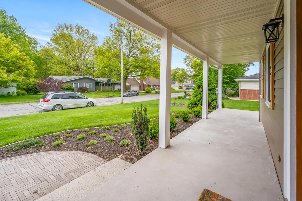 203 Mayfield Avenue Valparaiso, IN 46383