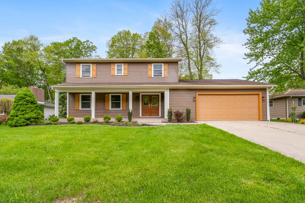 203 Mayfield Avenue Valparaiso, IN 46383