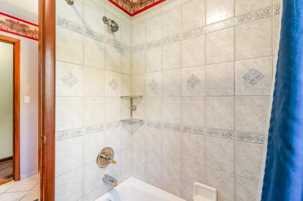 203 Mayfield Avenue Valparaiso, IN 46383