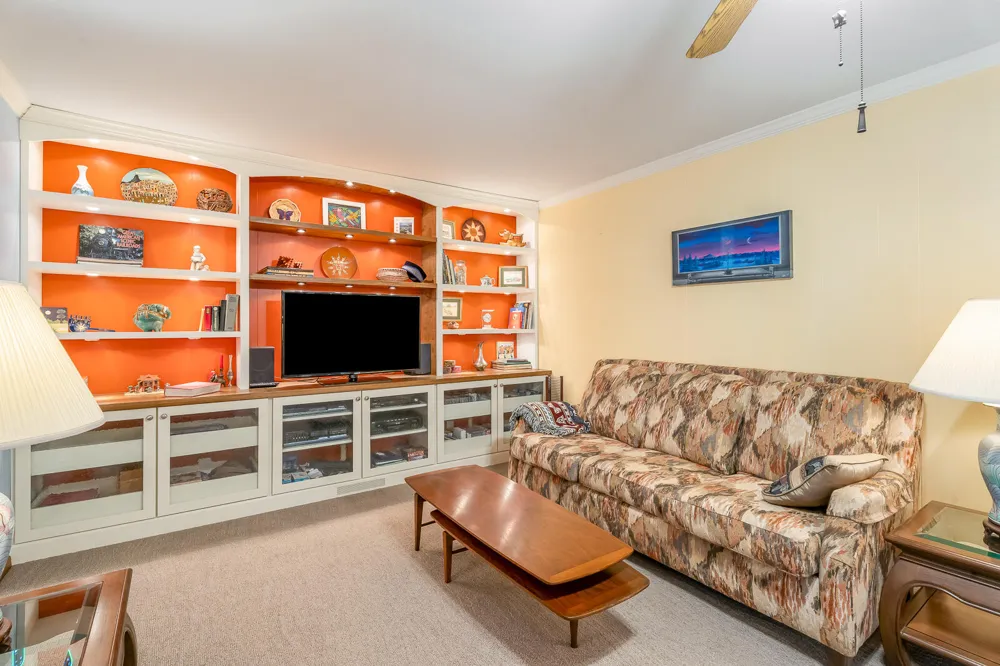 203 Mayfield Avenue Valparaiso, IN 46383