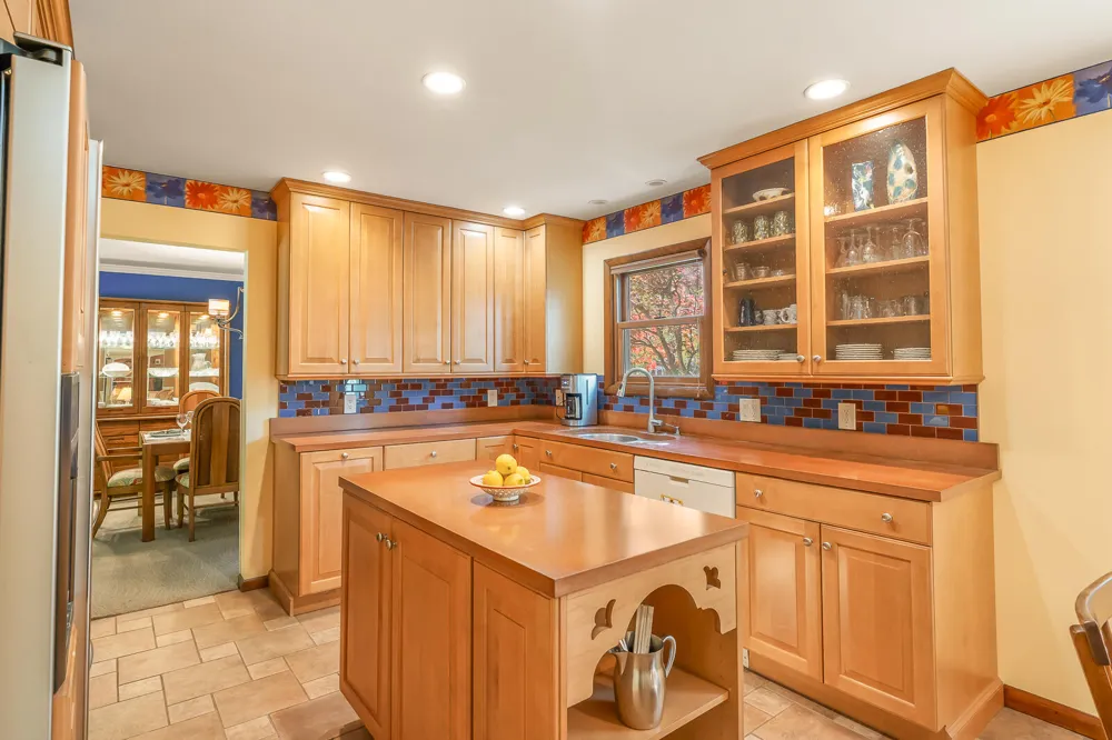 203 Mayfield Avenue Valparaiso, IN 46383