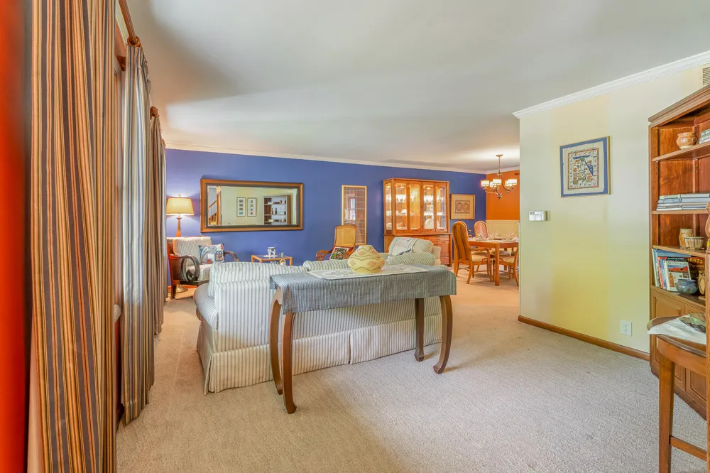 203 Mayfield Avenue Valparaiso, IN 46383