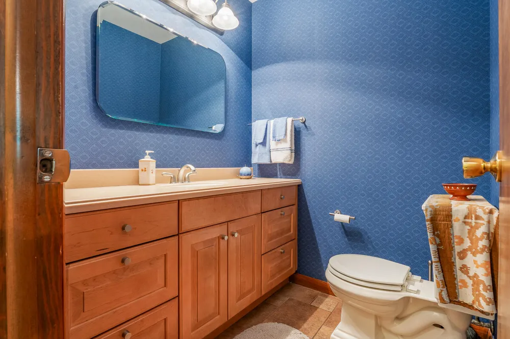203 Mayfield Avenue Valparaiso, IN 46383