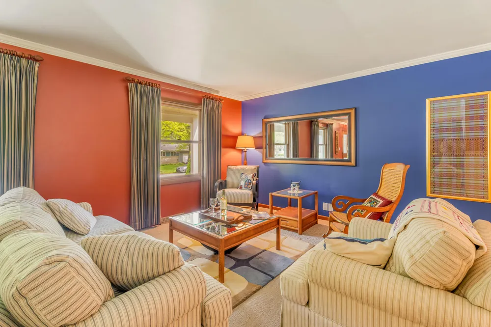 203 Mayfield Avenue Valparaiso, IN 46383