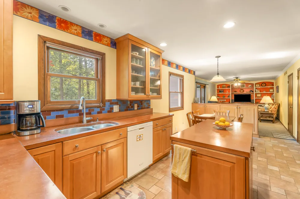 203 Mayfield Avenue Valparaiso, IN 46383