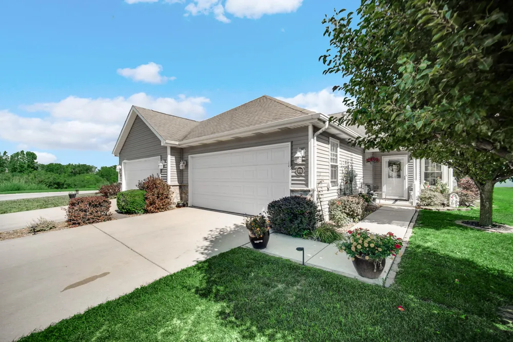 1712 E 106th Avenue Crown Point, IN 46307