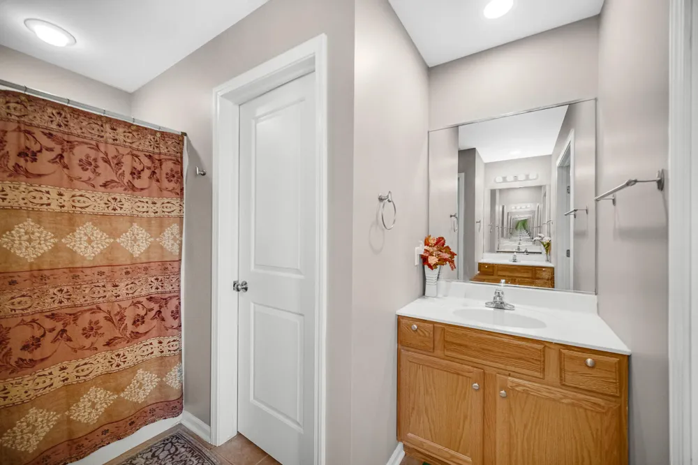 1712 E 106th Avenue Crown Point, IN 46307