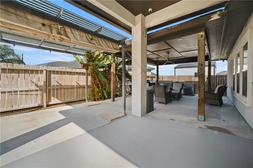 7233 Latitude Street Corpus Christi, TX 78414