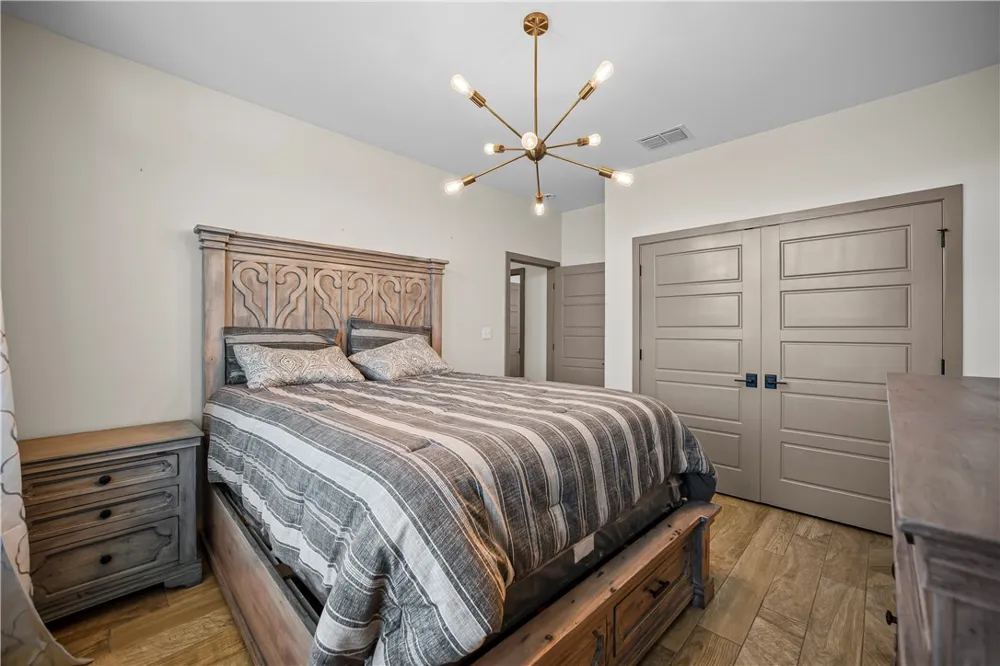 7233 Latitude Street Corpus Christi, TX 78414