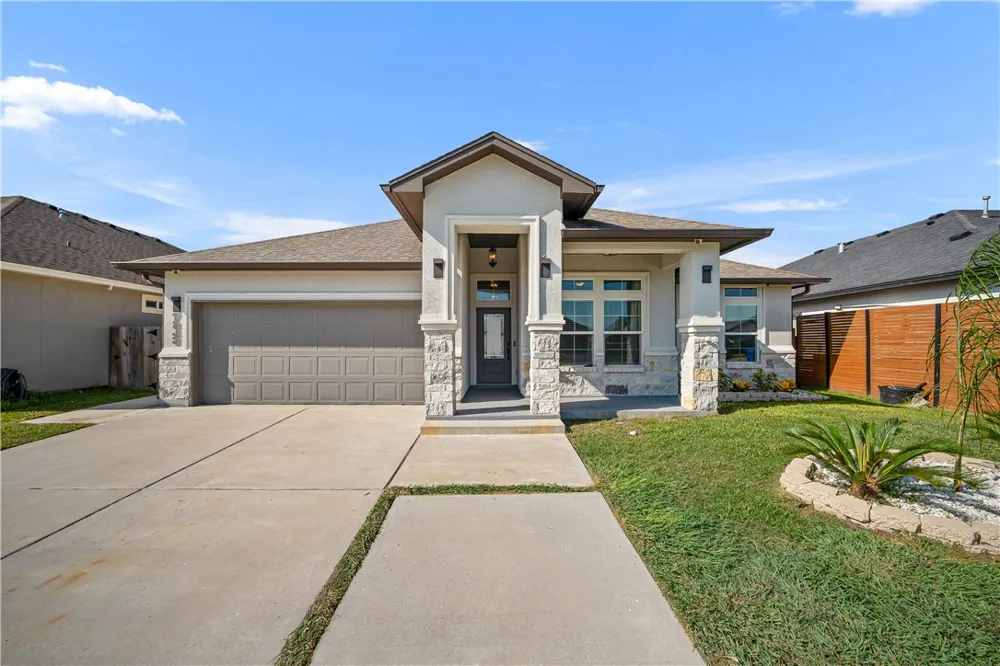 7233 Latitude Street Corpus Christi, TX 78414