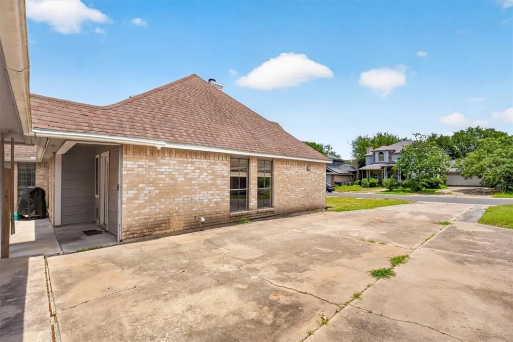 6709 Whitewing Drive Corpus Christi, TX 78413