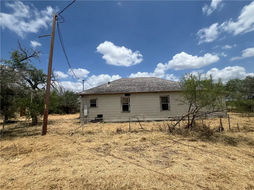 309 County Road 334 Alice, TX 78332
