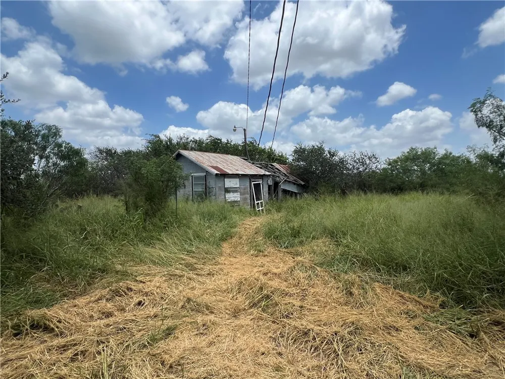 309 County Road 334 Alice, TX 78332