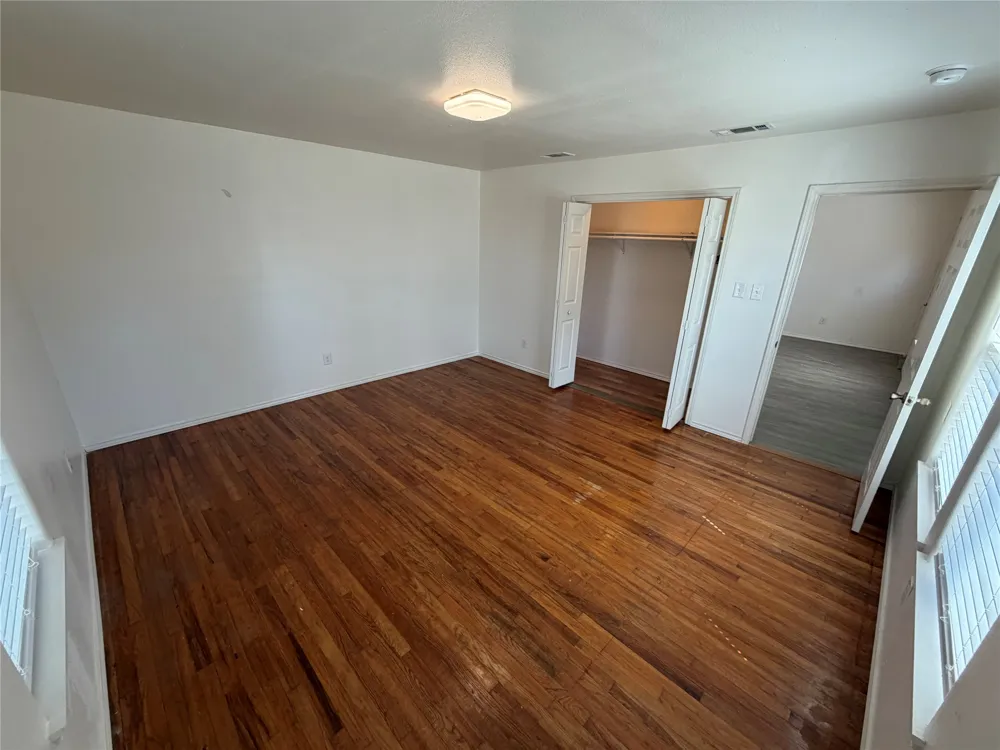 211 Shaw Street #A Taylor, TX 76574
