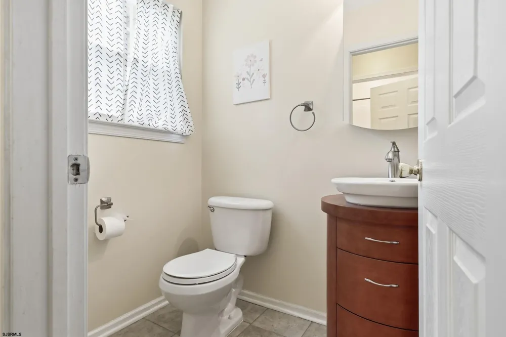 24 Churchill Dr Millville, NJ 08332