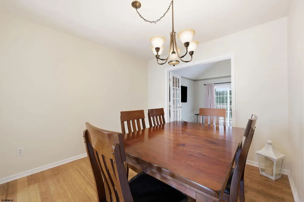 24 Churchill Dr Millville, NJ 08332