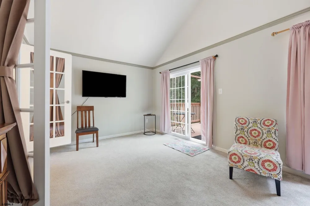24 Churchill Dr Millville, NJ 08332