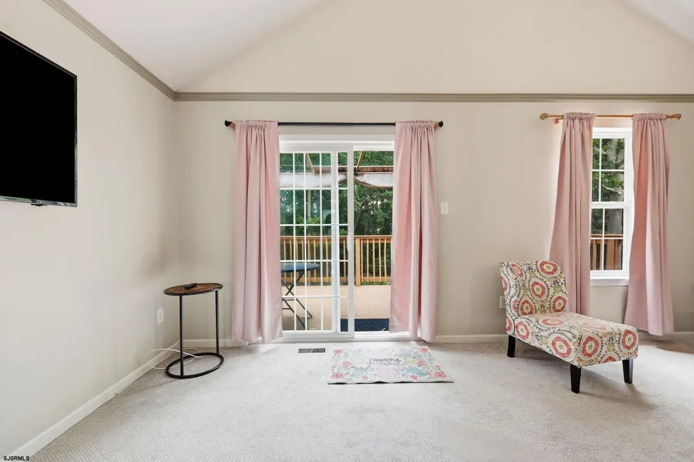 24 Churchill Dr Millville, NJ 08332