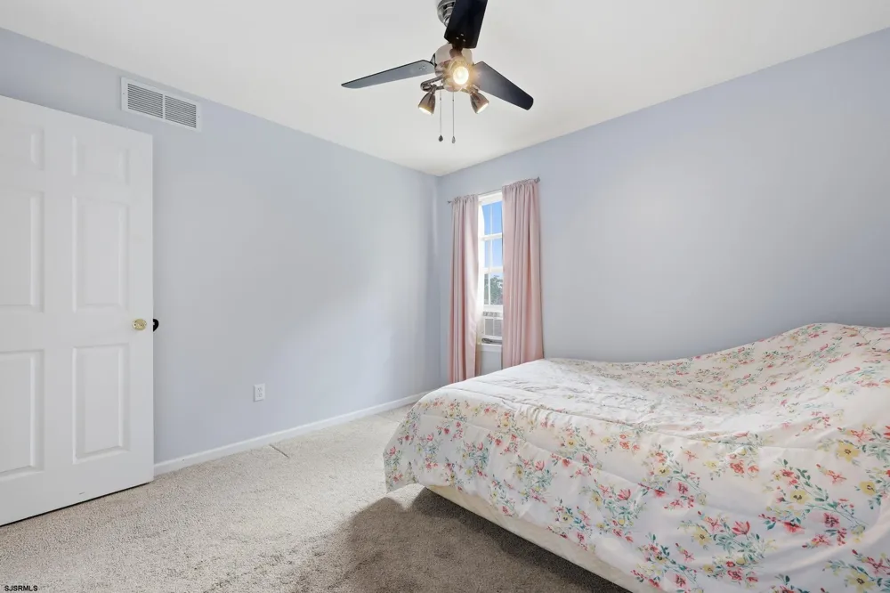 24 Churchill Dr Millville, NJ 08332