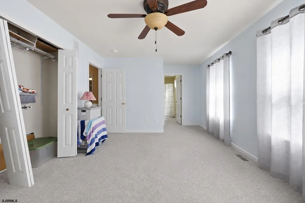 24 Churchill Dr Millville, NJ 08332